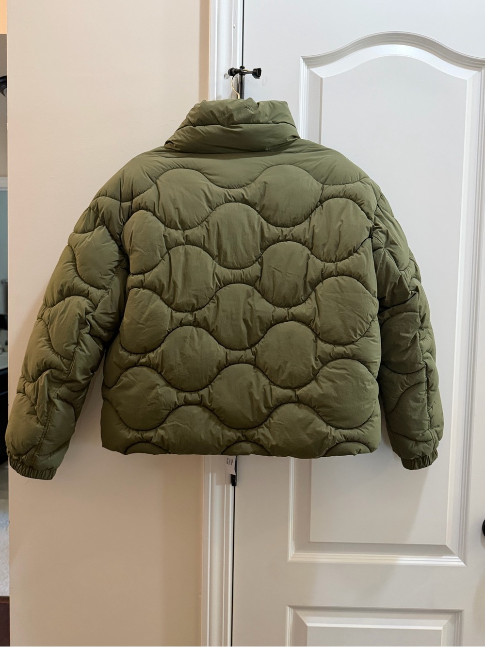 GAP Relaxed Olive Green Puffer Jacket Sz M NWT - Picture 2 of 5